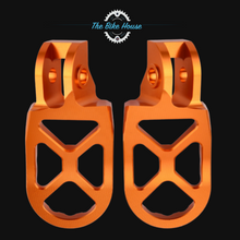 Load image into Gallery viewer, KTM ANODISED ORANGE CNC 57mm WIDE FOOTPEGS FOR ULTIMATE GRIP STAINLESS TEETH
